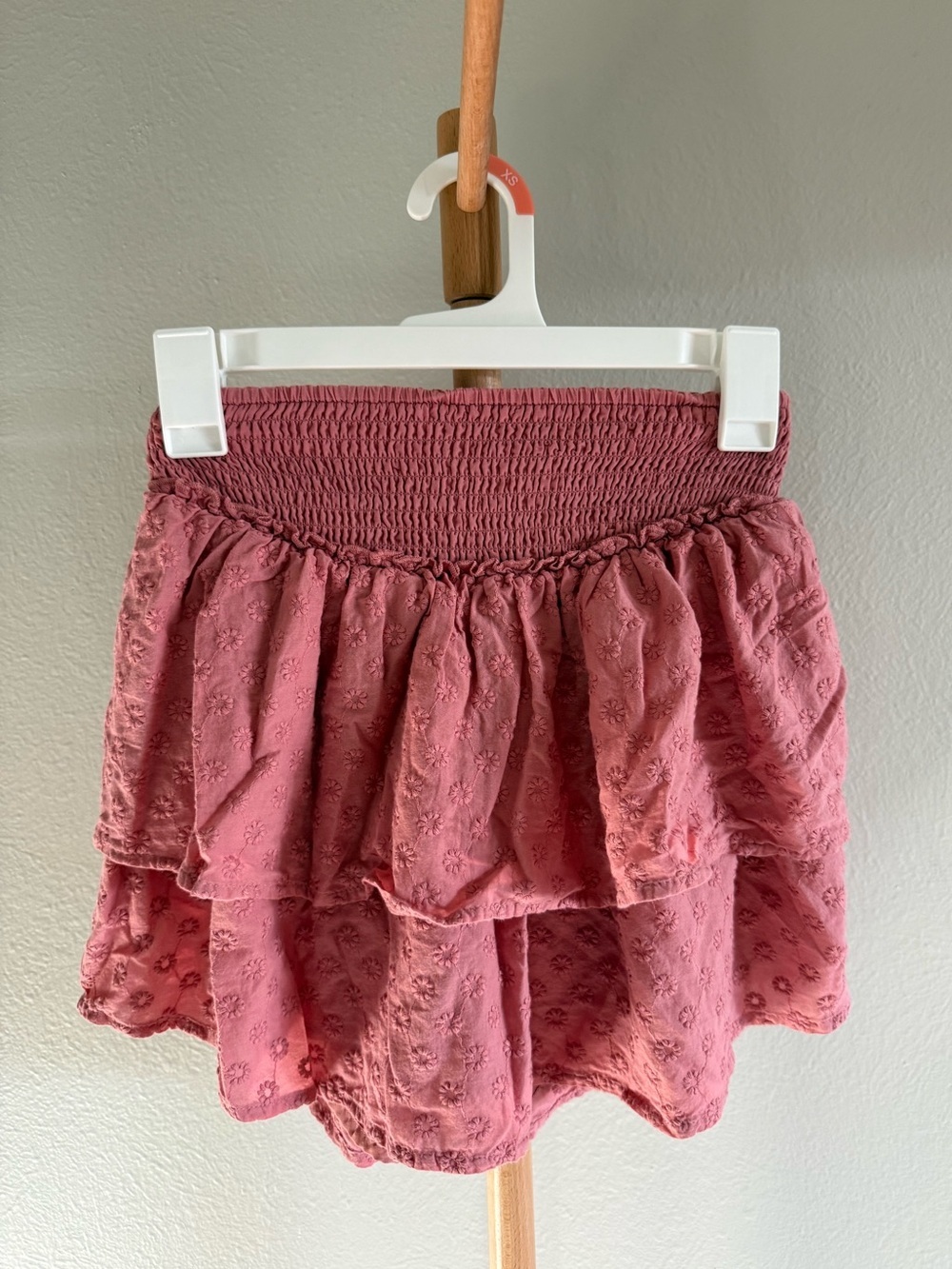 Hollister Pink Smocked Ruffle Tiered High Rise Mini Skirt Women’s Size XS